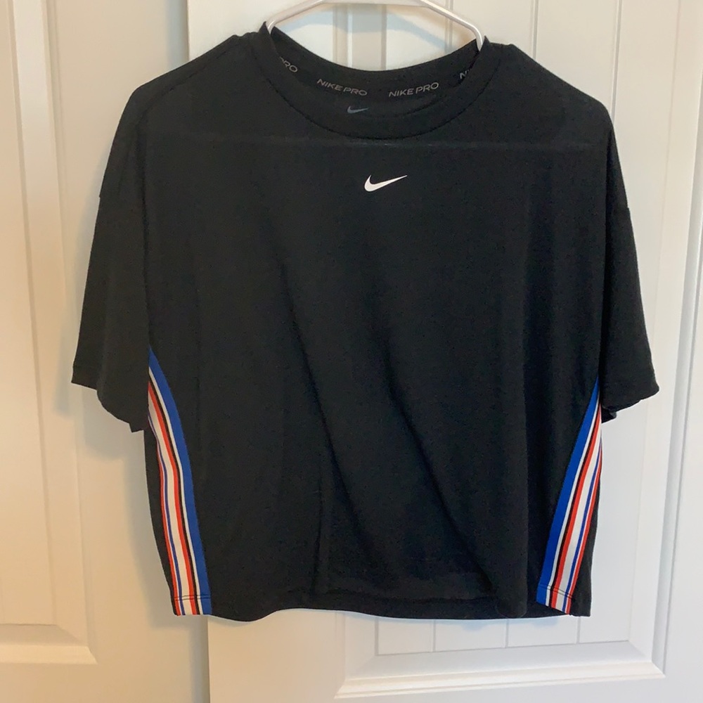 Nike Crop Top